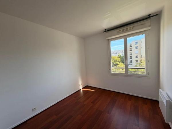 Appartement à louer à Courbevoie (92400)