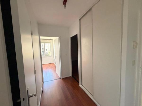 Appartement à louer à Courbevoie (92400)