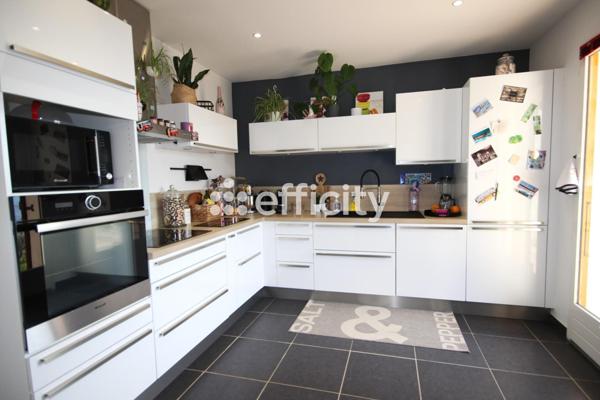 Maison 6 pièces - 142 m² Exclusivité efficity