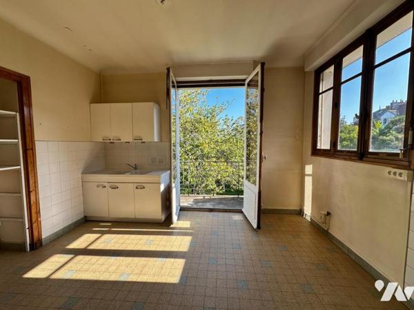 NANTES ZOLA - MAISON ÉVOLUTIVE 3 CHAMBRES BUREAU GARAGE JARDIN CLOS ARBORE