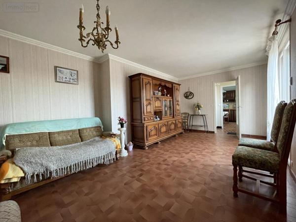 Maison à vendre à Yvré-l'Évêque dans la Sarthe (72530), ref : 72033-392