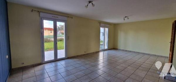 Pavillon de plain-pied à Vendre à Sainte-Radegonde (79100)