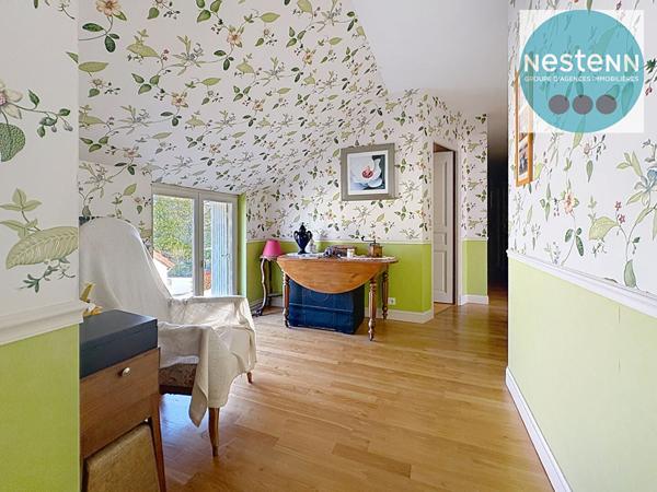 Maison familiale de 7 pièces à vendre à Saint-Ay - 328 600 €