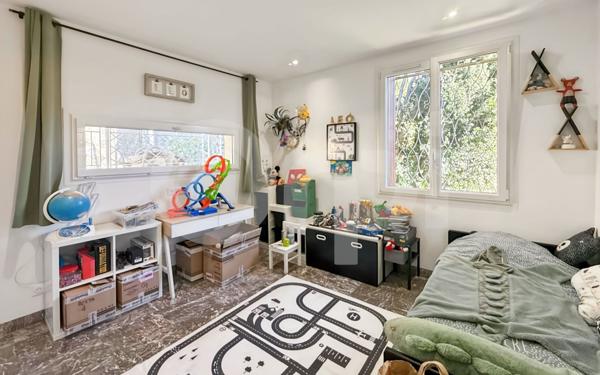 Maison à louer    6 pièces • 220,16 m2 Toulon