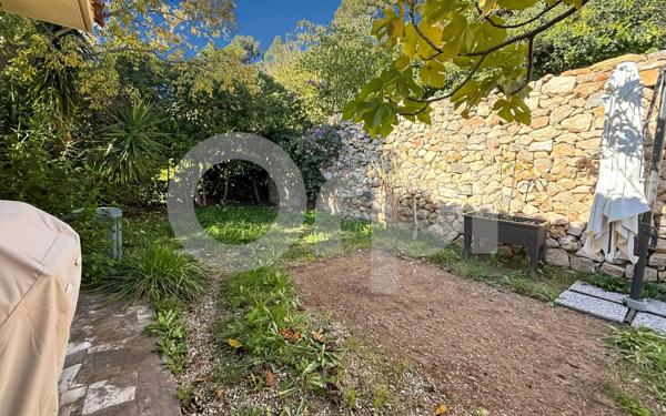 Maison à louer    6 pièces • 220,16 m2 Toulon