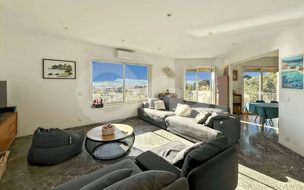 Maison à louer    6 pièces • 220,16 m2 Toulon