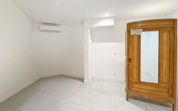 Maison à louer    6 pièces • 220,16 m2 Toulon