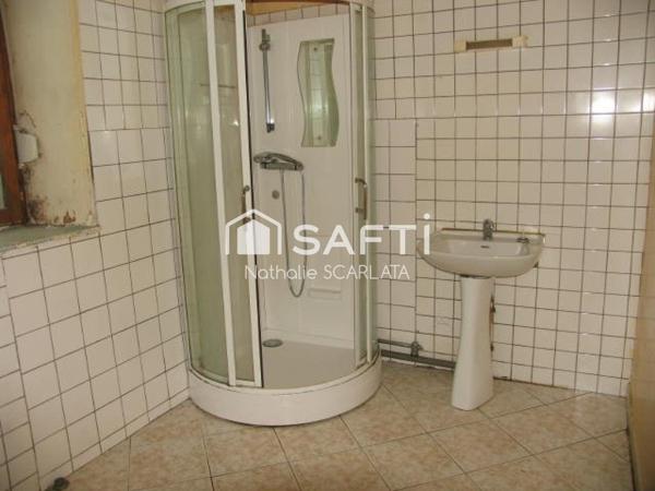 MAGNIFIQUE ENSEMBLE IMMOBILIER de 172 m² habitables à rénover