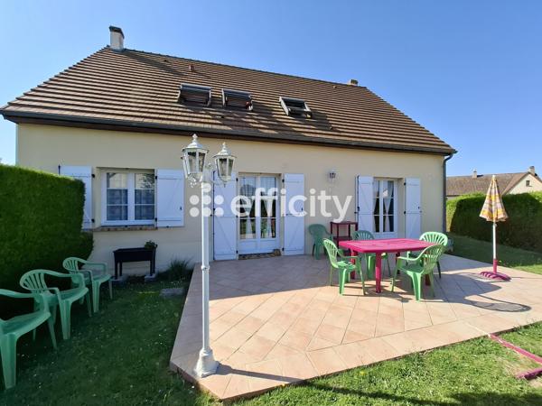 Maison
         7 pièces
        - 134 m² Exclusivité 263 000 € *