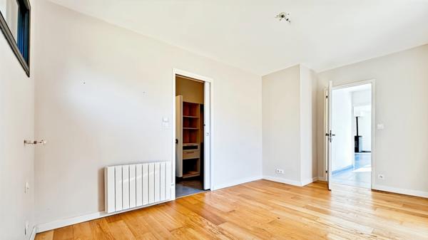 Maison à vendre 6 pièces, 149 m² sur 595 m², année 2014, (classe A)