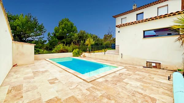 Maison à vendre 6 pièces, 149 m² sur 595 m², année 2014, (classe A)