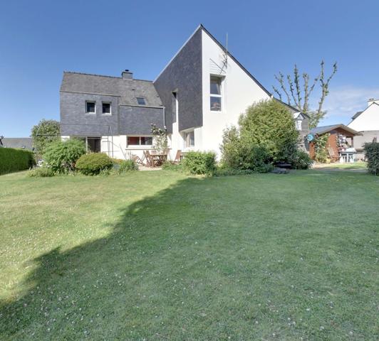 Maison contemporaine à Trélivan, proche de Dinan