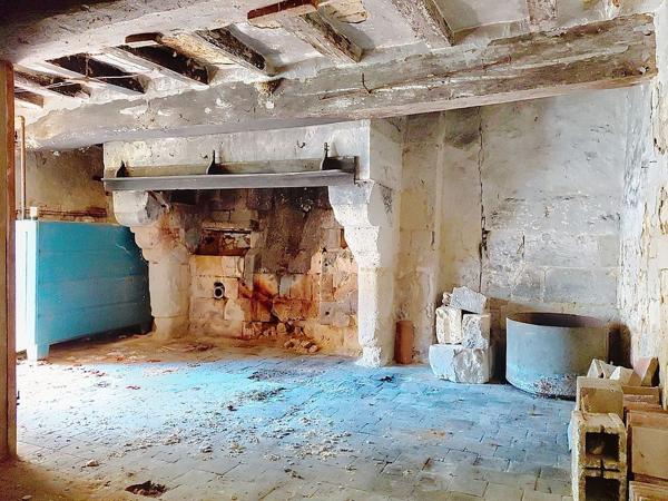 Maison
         6 pièces
        - 180 m² 69 500 € *