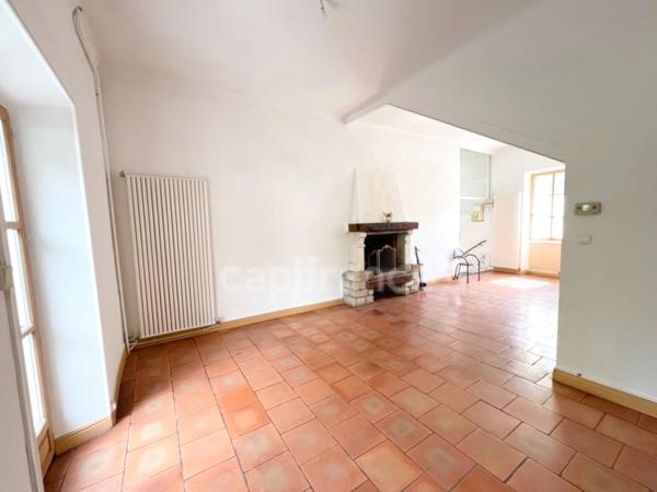 Maison à vendre à Reillanne (Luberon) – 113 m² – 3 chambres – Possibilité 2 logements – Garage et terrasse