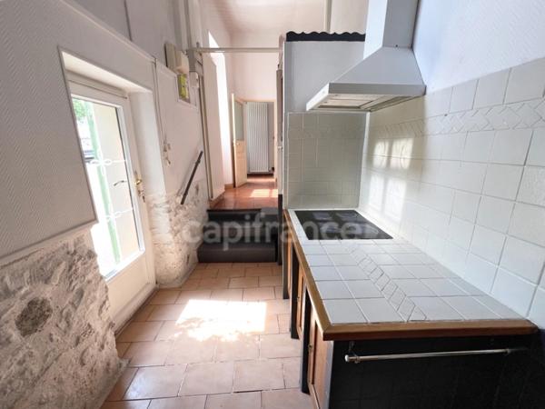 Maison à vendre à Reillanne (Luberon) – 113 m² – 3 chambres – Possibilité 2 logements – Garage et terrasse