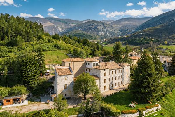 A vendre - Château d'exception - Entre Drôme et Haute Provence