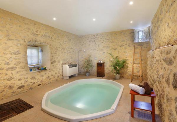 A vendre - Château d'exception - Entre Drôme et Haute Provence