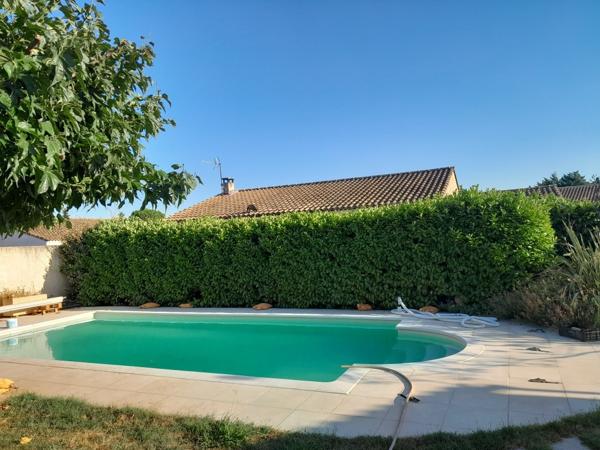 Maison
         4 pièces
        - 117 m² 369 000 € *