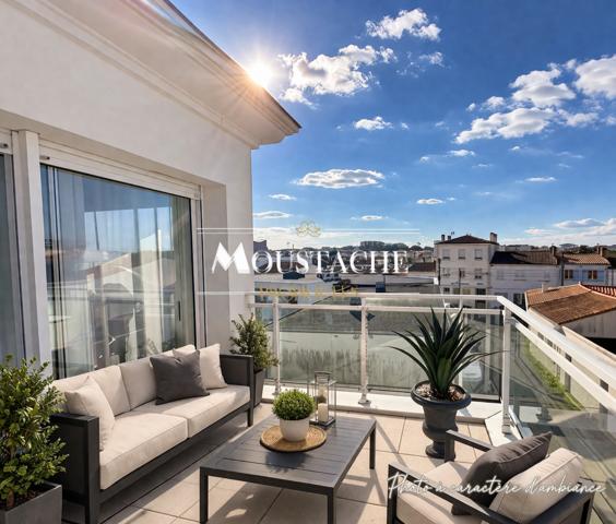 APPARTEMENT EN COEUR DE VILLE - TERRASSE PANORAMIQUE SUR LES TOITS -