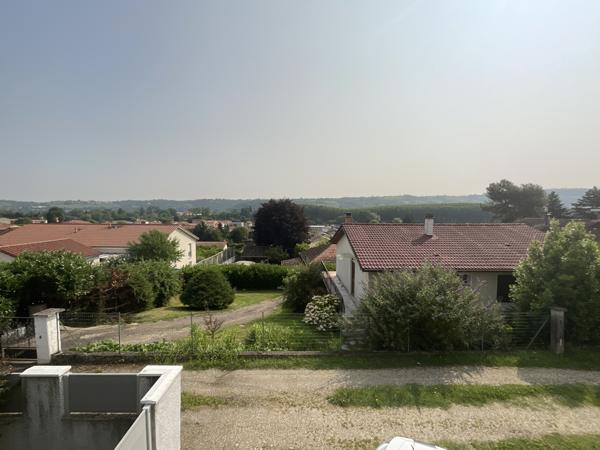 Loire-sur-Rhône (69700) Maison T4 à vendre avec jardin et terrasse ( 69700 Loire-Sur-Rhône)