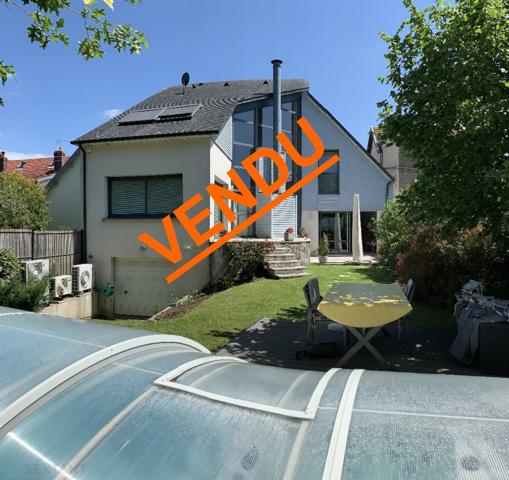 Maison d'architecte 249 m2 au coeur de Mont St Aignan