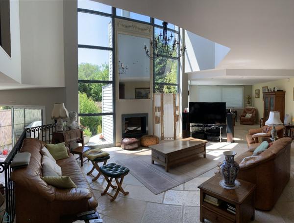 Maison d'architecte 249 m2 au coeur de Mont St Aignan