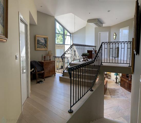 Maison d'architecte 249 m2 au coeur de Mont St Aignan