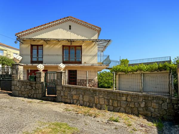 Labégude (07200) Jolie Maison des Années 60 avec Terrasse, Jardin et Vue Panoramique