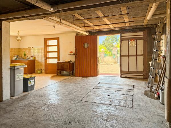 Labégude (07200) Jolie Maison des Années 60 avec Terrasse, Jardin et Vue Panoramique