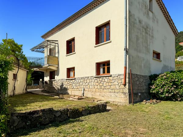 Labégude (07200) Jolie Maison des Années 60 avec Terrasse, Jardin et Vue Panoramique
