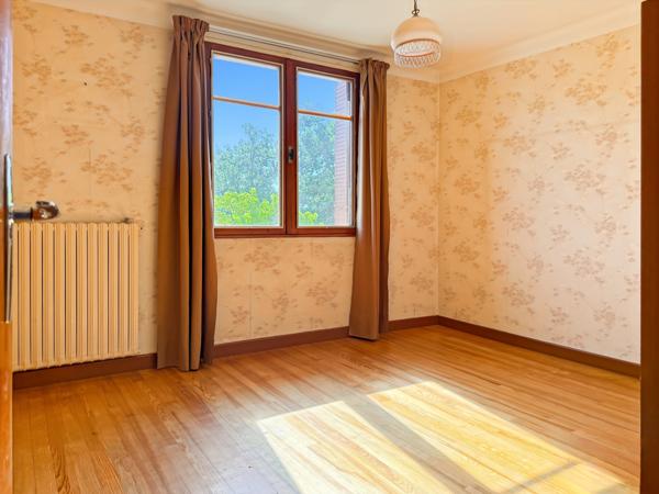 Labégude (07200) Jolie Maison des Années 60 avec Terrasse, Jardin et Vue Panoramique