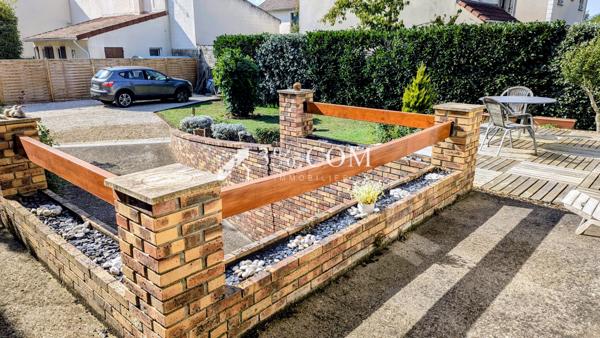 MAISON 4 Chambres sur terrain 800 M2 Carrières-sous-Poissy (78955)