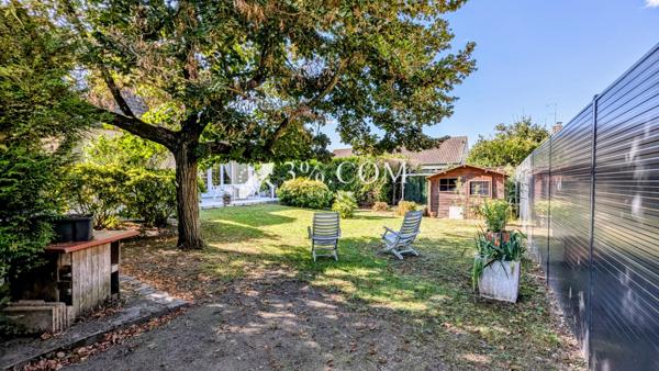 MAISON 4 Chambres sur terrain 800 M2 Carrières-sous-Poissy (78955)