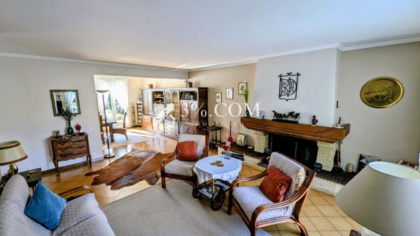 MAISON 4 Chambres sur terrain 800 M2 Carrières-sous-Poissy (78955)