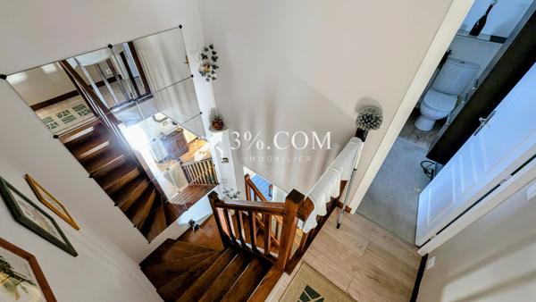 MAISON 4 Chambres sur terrain 800 M2 Carrières-sous-Poissy (78955)