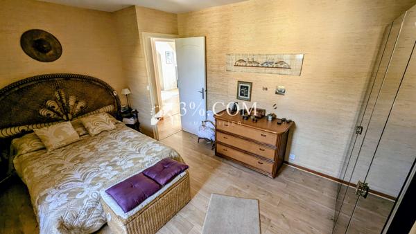 MAISON 4 Chambres sur terrain 800 M2 Carrières-sous-Poissy (78955)