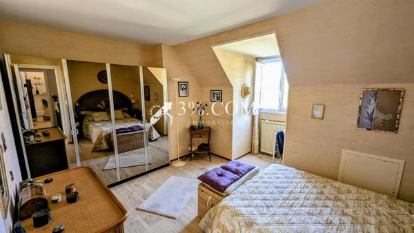 MAISON 4 Chambres sur terrain 800 M2 Carrières-sous-Poissy (78955)