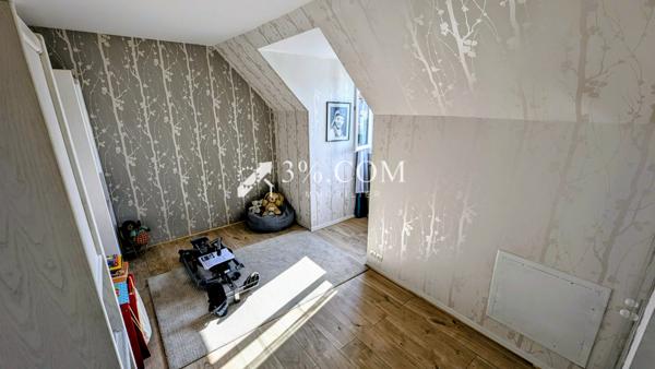 MAISON 4 Chambres sur terrain 800 M2 Carrières-sous-Poissy (78955)