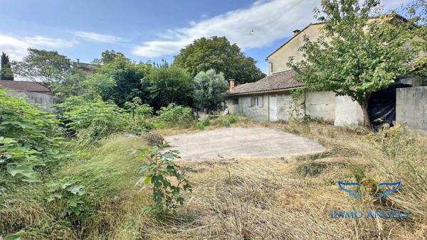 A Le Thor - Terrain de 316m2