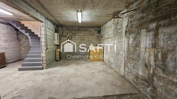 belle maison 9 pieces+5chambres+sous sol total!!!