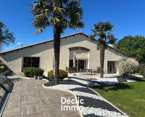 Vente maison La roche sur yon, 217m² 8 pièces 684 000€ avec piscine