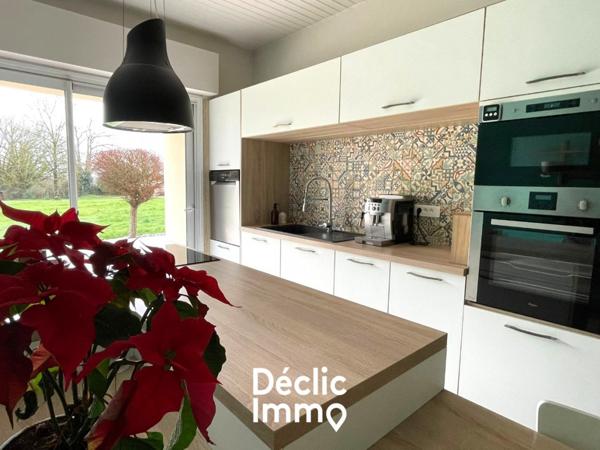 Vente maison La roche sur yon, 217m² 8 pièces 684 000€ avec piscine