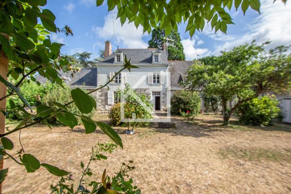 Belle propriété de charme avec dépendances, Angers Est