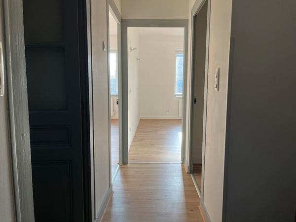 MAISON 4 CHAMBRES CENTRE OYRE