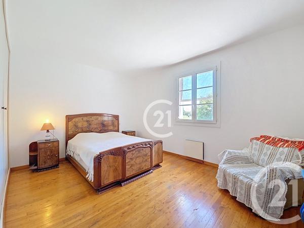 Maison à vendre  9 pièces - 225,80 m2 ST MARTIN DE CRAU - 13