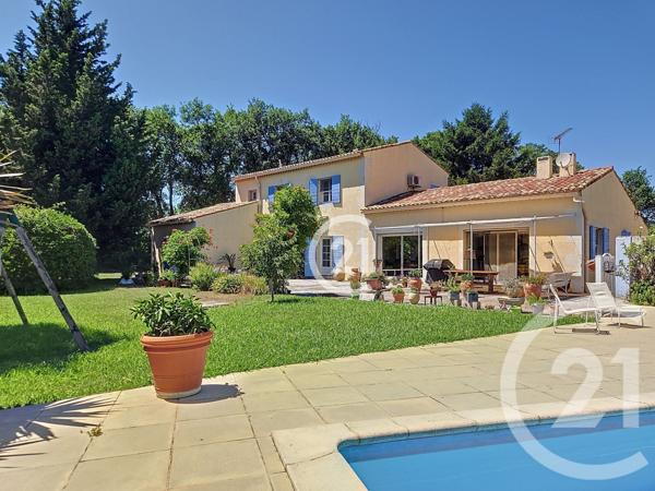 Maison à vendre  9 pièces - 225,80 m2 ST MARTIN DE CRAU - 13