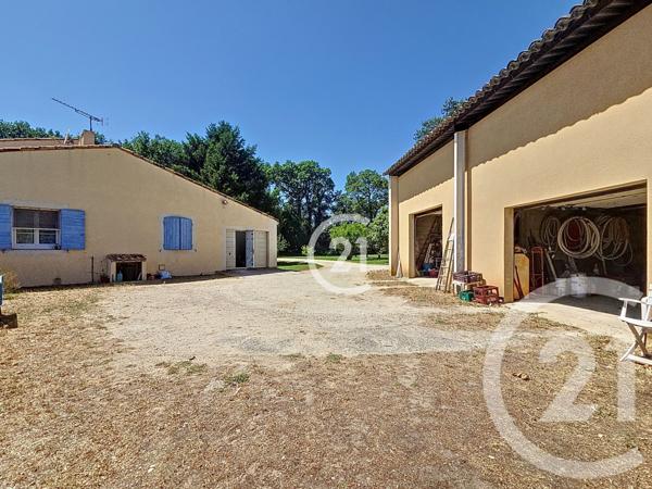 Maison à vendre  9 pièces - 225,80 m2 ST MARTIN DE CRAU - 13