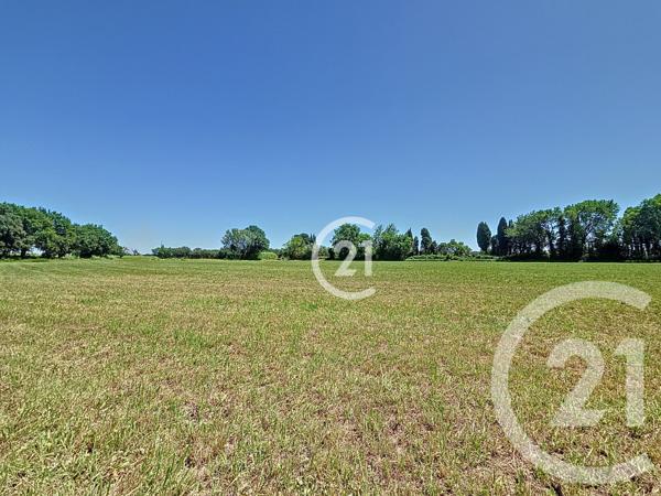 Maison à vendre  9 pièces - 225,80 m2 ST MARTIN DE CRAU - 13