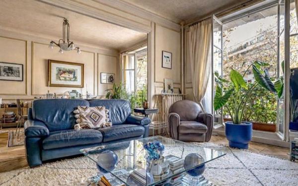 Appartement à vendre    5 pièces • 146,75 m2 Paris 11