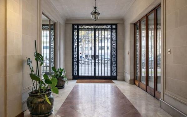 Appartement à vendre    5 pièces • 146,75 m2 Paris 11